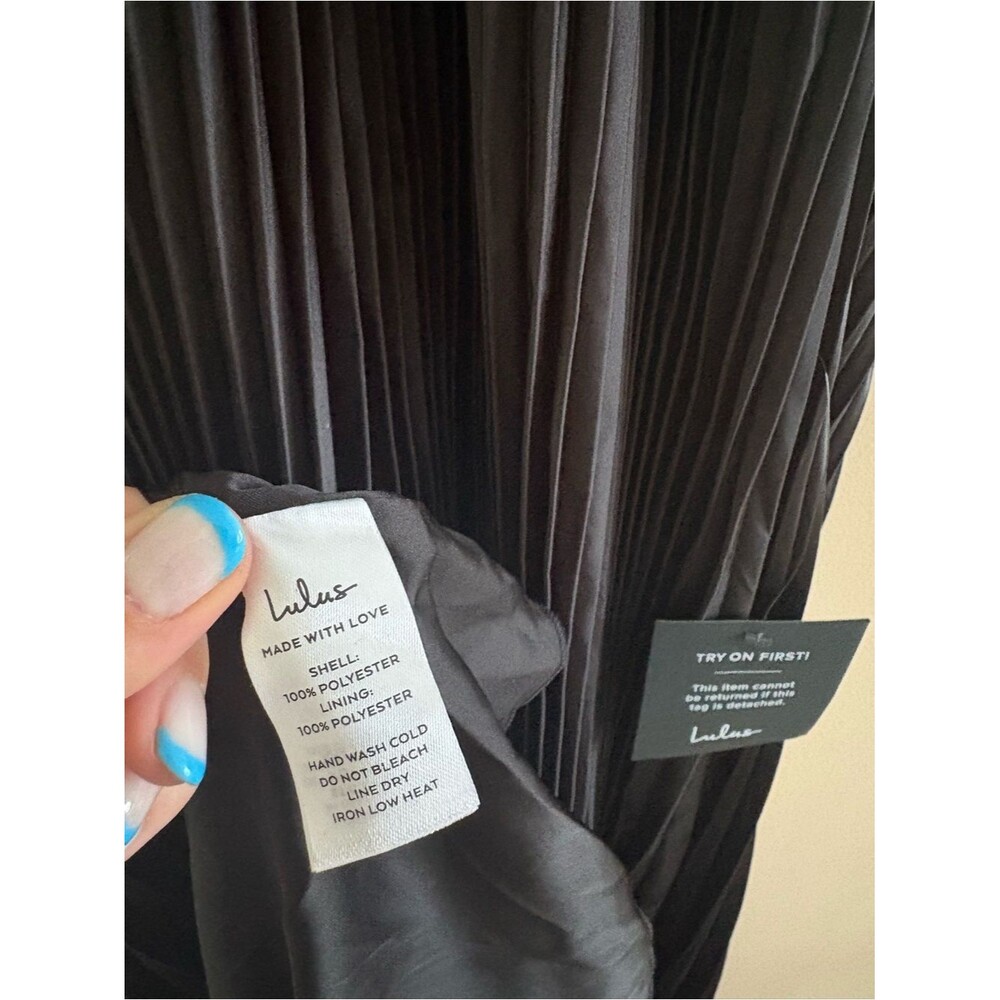 Lulus Midnight Moves Black Pleated Satin Cutout Halter Maxi Dress Size Small NWT - Picture 9 of 11